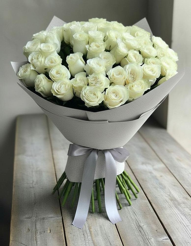 Букет 35 Белых роз в Мочилы