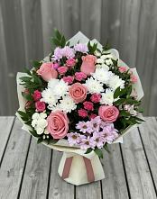 Букет цветов из:  Альстромерии, Гвоздики, Розы и Хризантемы в Мочилы