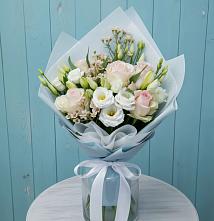 Букет цветов из:  Розы и Лизиантусы в Мочилы