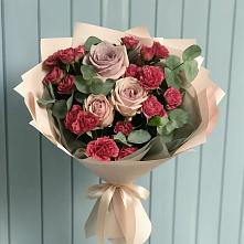 Букет цветов из:  Гвоздики и Розы в Мочилы