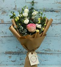 Букет цветов из:  Розы и Лизиантусы в Мочилы